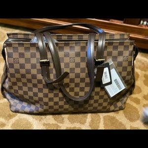 Brand new Louis Vuitton Damier Ebene Chelsea 2009